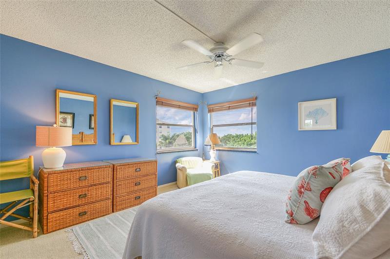 Image 32 of 65 For 3930 Inverrary Blvd  608 D