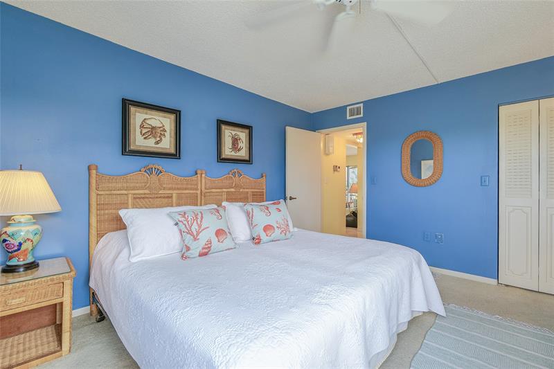 Image 33 of 65 For 3930 Inverrary Blvd  608 D