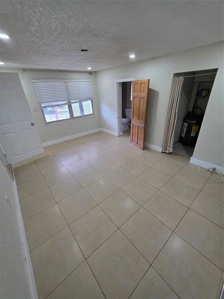 Image 12 of 27 For 341 Delaware Ave