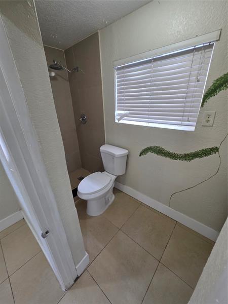 Image 16 of 27 For 341 Delaware Ave