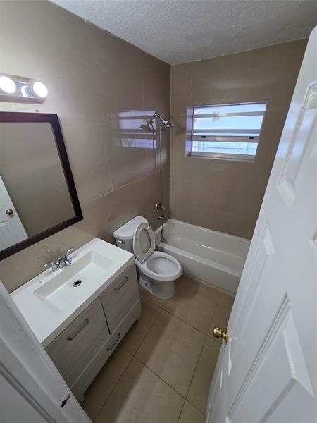 Image 25 of 27 For 341 Delaware Ave