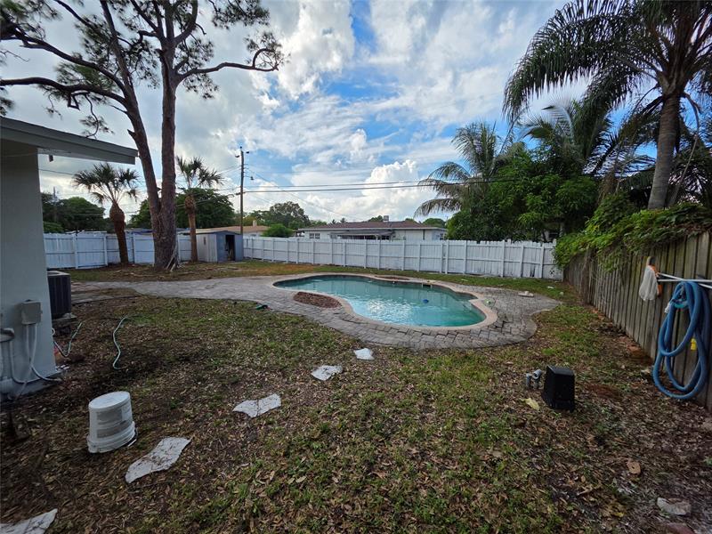 Image 26 of 27 For 341 Delaware Ave