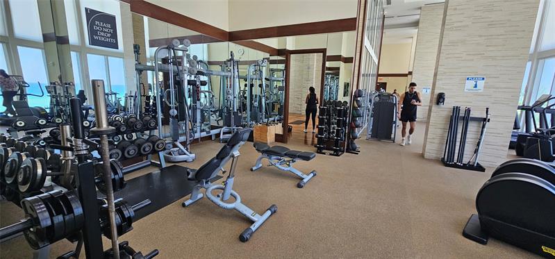 Image 35 of 42 For 15901 Collins Ave Ph4303