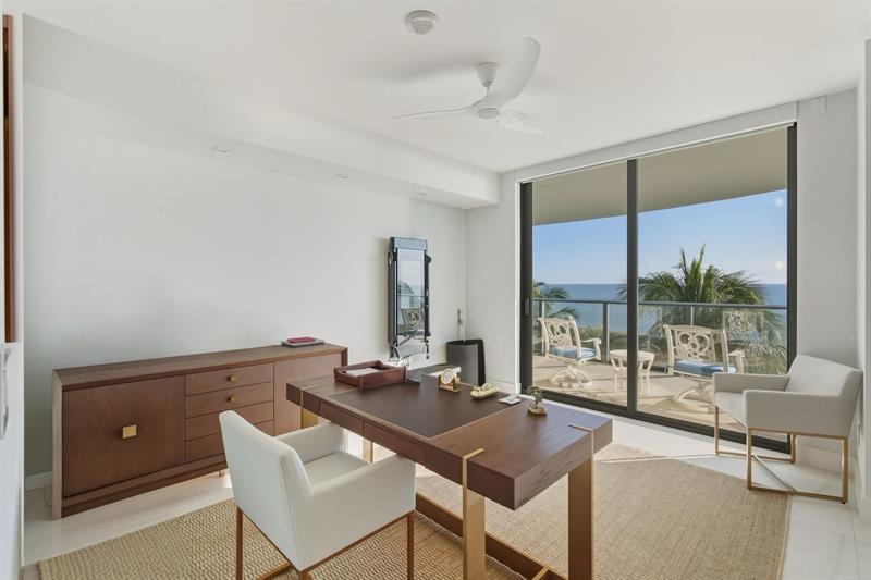 Image 25 of 47 For 730 Ocean Blvd  404