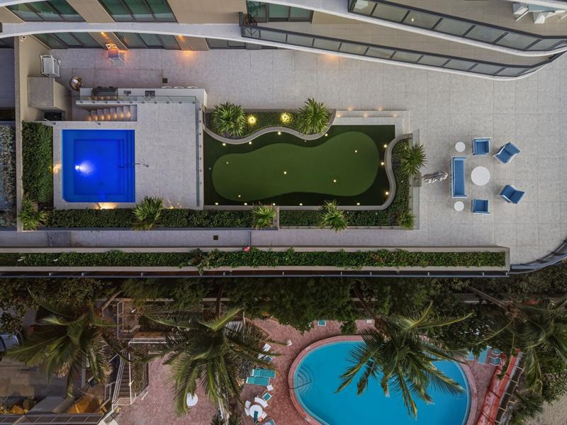 Image 38 of 47 For 730 Ocean Blvd  404