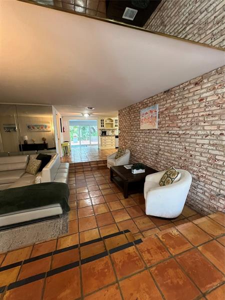 Image 17 of 30 For 4620 25th Ave