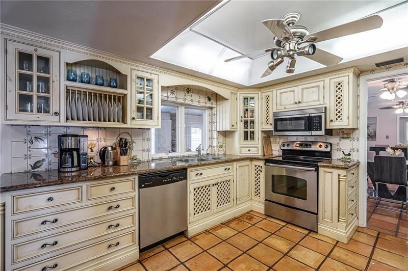 Image 8 of 30 For 4620 25th Ave