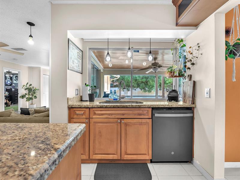 Image 14 of 36 For 3721 114th Ln