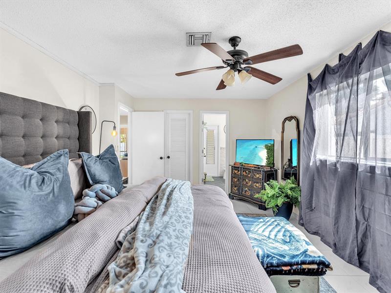 Image 21 of 36 For 3721 114th Ln