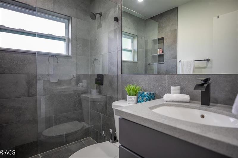 Image 10 of 13 For 19 16th St  