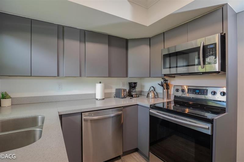 Image 6 of 13 For 19 16th St  