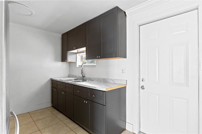 Image 27 of 47 For 4184 49th Ct