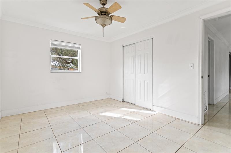 Image 31 of 47 For 4184 49th Ct