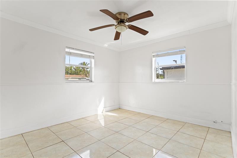 Image 32 of 47 For 4184 49th Ct