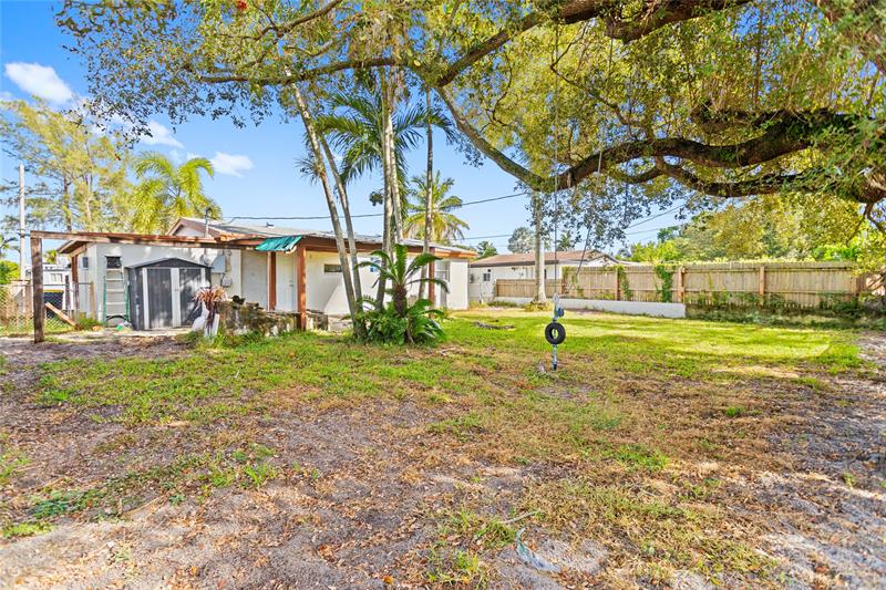 Image 37 of 47 For 4184 49th Ct