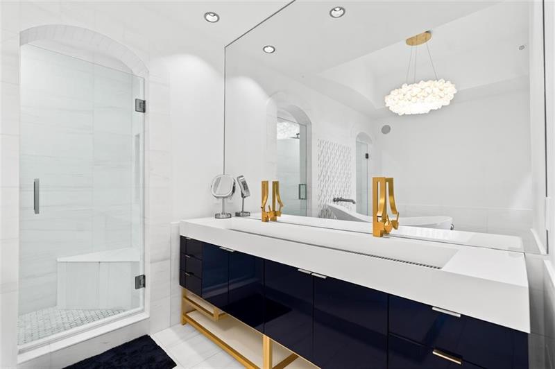 Image 13 of 34 For 701 21st Ave  109