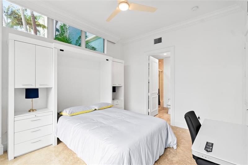 Image 19 of 34 For 701 21st Ave  109