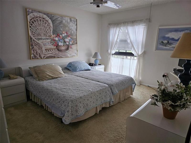 Image 11 of 23 For 5570 44th St  405a