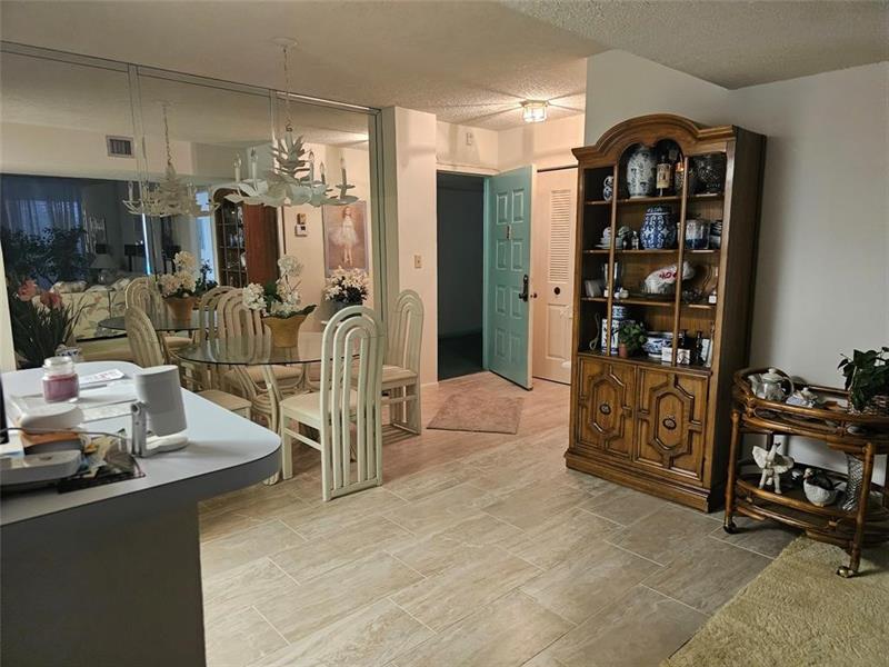 Image 15 of 23 For 5570 44th St  405a