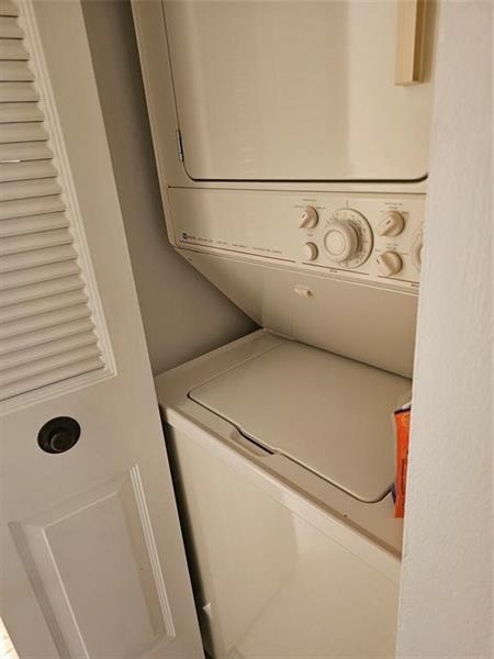 Image 16 of 23 For 5570 44th St  405a