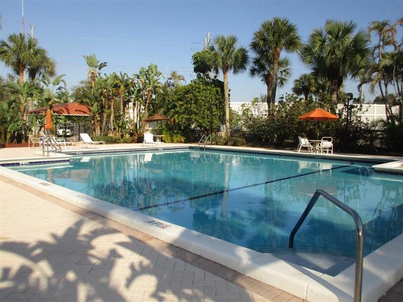 Image 17 of 23 For 5570 44th St  405a