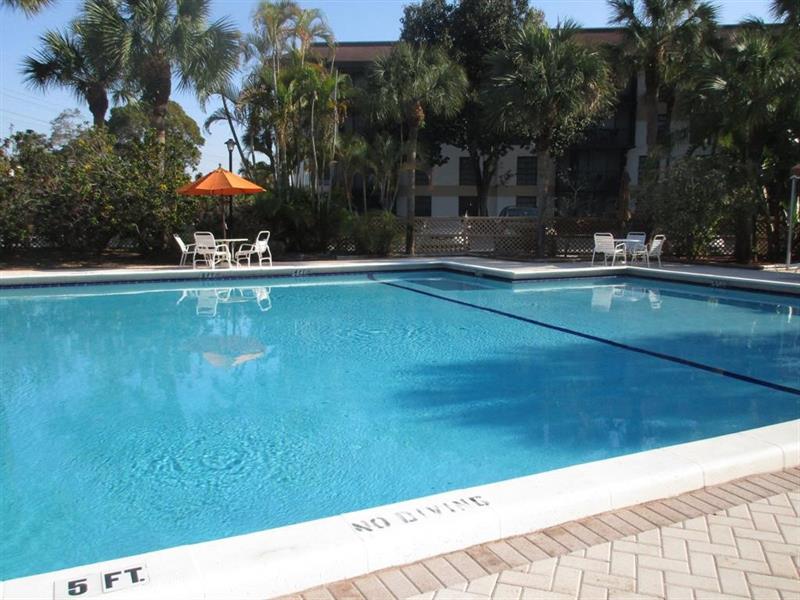 Image 18 of 23 For 5570 44th St  405a