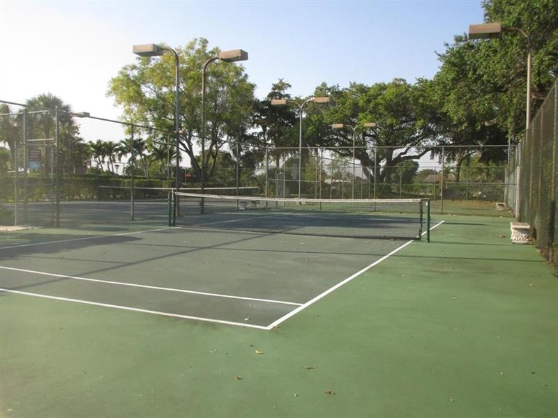 Image 20 of 23 For 5570 44th St  405a