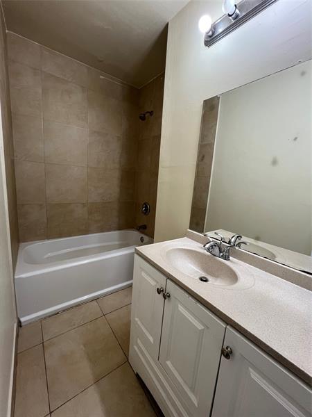 Image 12 of 20 For 418 Evanston Cir