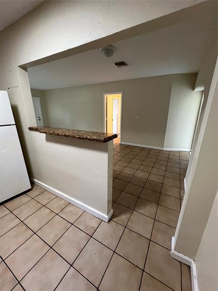 Image 3 of 20 For 418 Evanston Cir