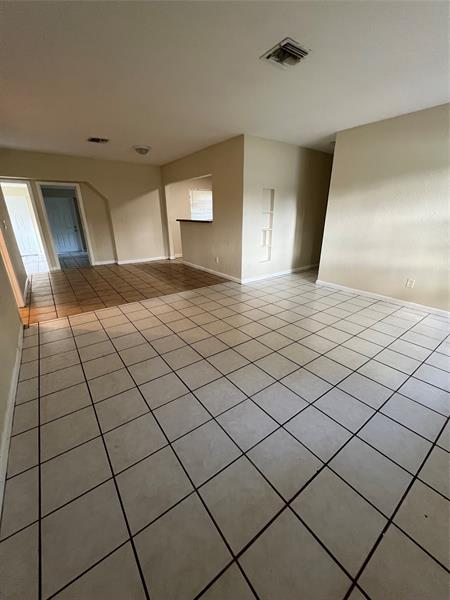 Image 5 of 20 For 418 Evanston Cir