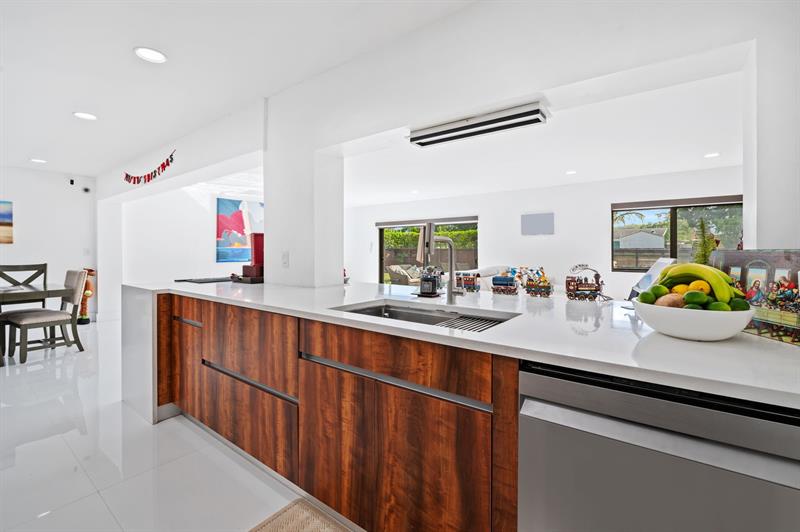 Image 14 of 36 For 4314 Roosevelt St