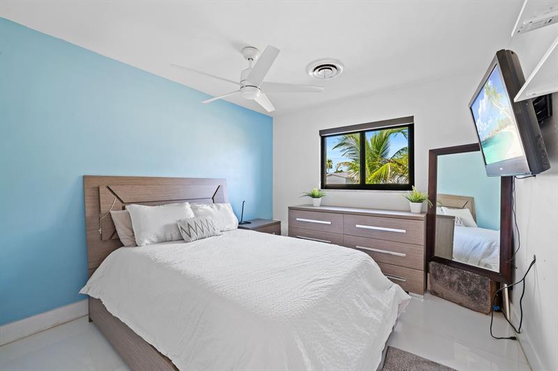 Image 18 of 36 For 4314 Roosevelt St