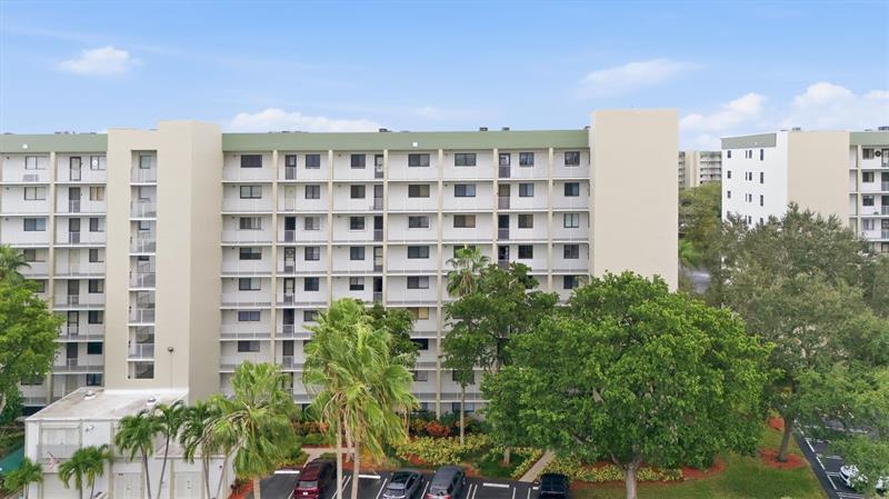 Image 34 of 43 For 2238 Cypress Bend Dr  608