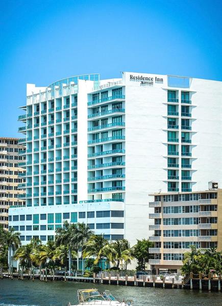 Image 2 of 50 For 3333 32nd Ave 1204