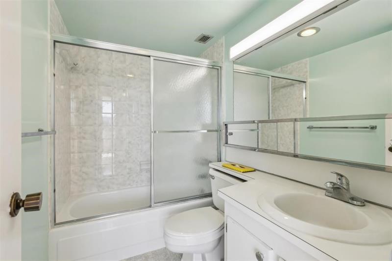 Image 9 of 12 For 2150 Sans Souci Blvd  C-402