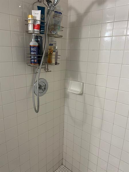 Image 13 of 20 For 3053 Oakland Forest Dr 201