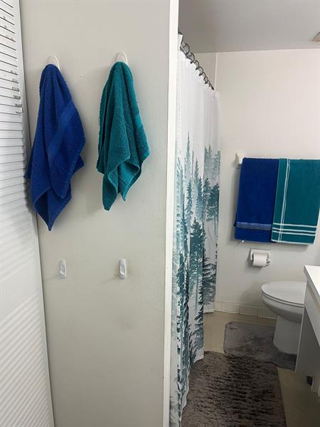 Image 15 of 20 For 3053 Oakland Forest Dr 201