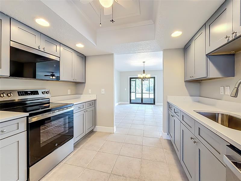 Image 25 of 73 For 11603 Bayshore Dr 118