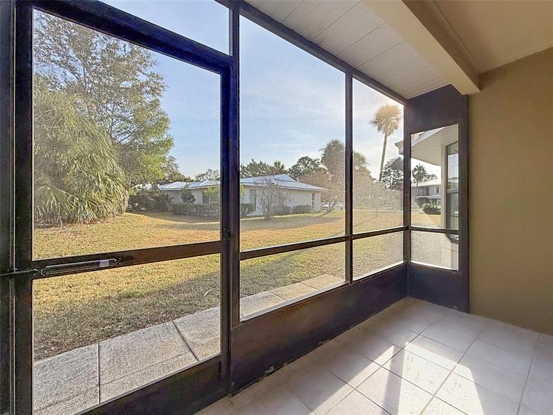 Image 49 of 73 For 11603 Bayshore Dr 118