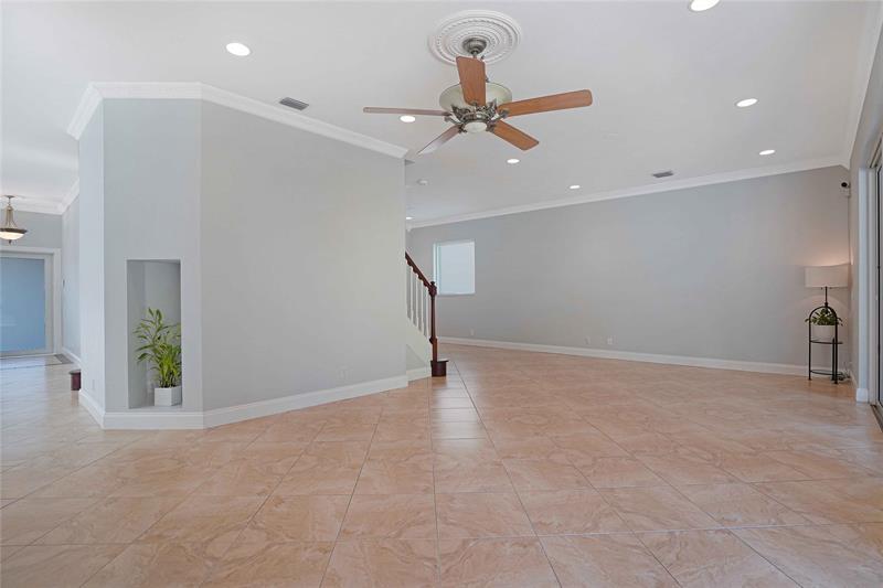 Image 21 of 56 For 1828 48th Terrace