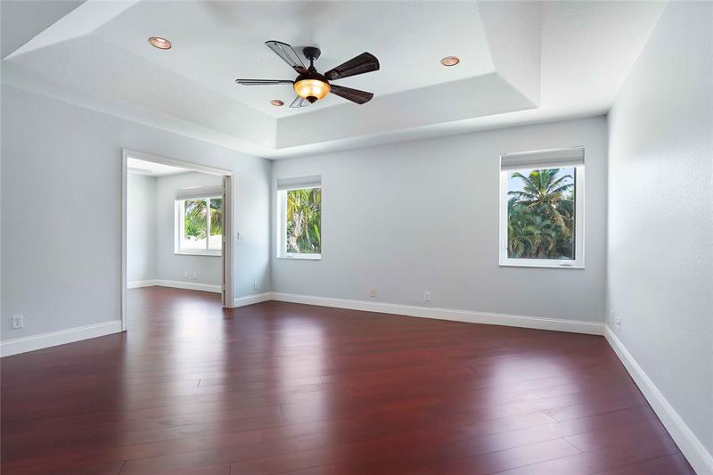 Image 26 of 56 For 1828 48th Terrace