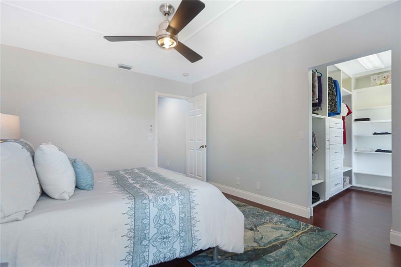 Image 40 of 56 For 1828 48th Terrace