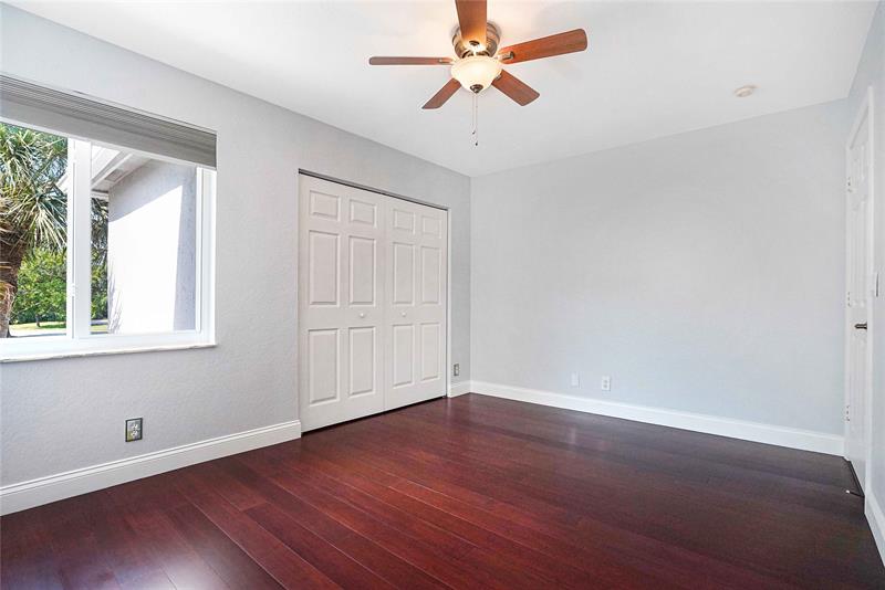 Image 41 of 56 For 1828 48th Terrace