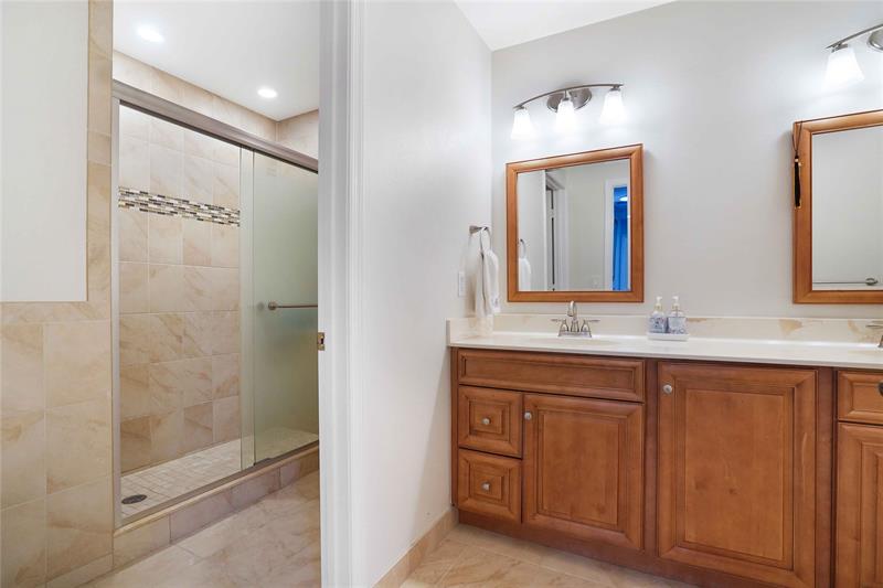 Image 45 of 56 For 1828 48th Terrace