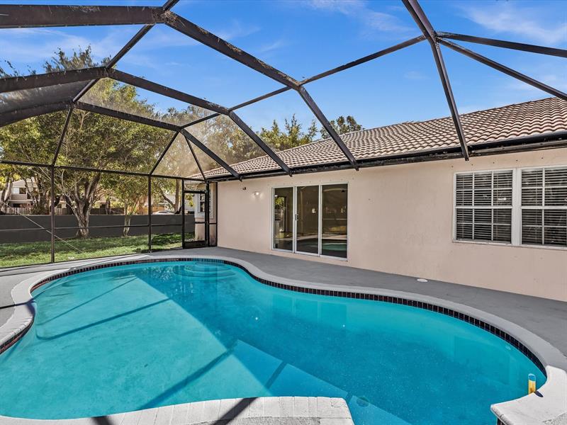 Image 26 of 71 For 13400 5th Ct