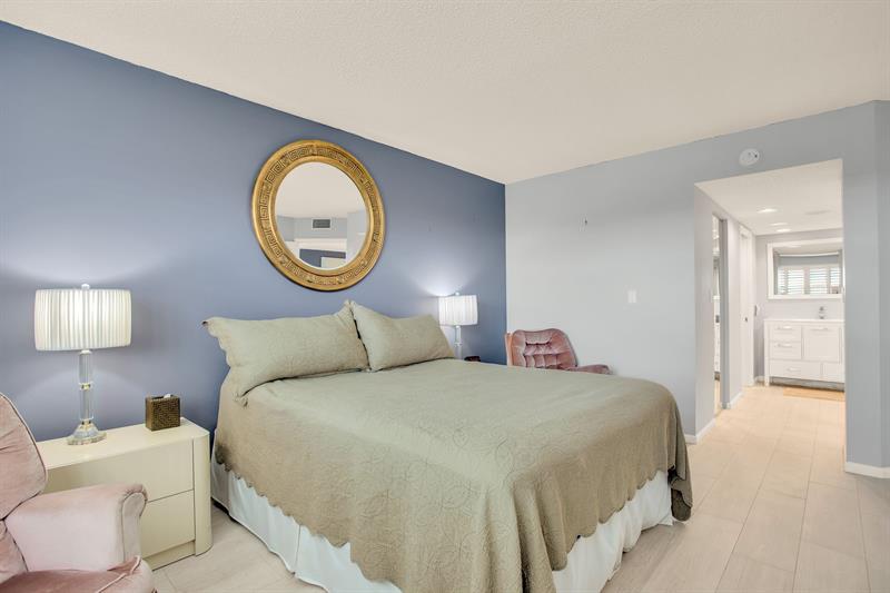 Image 26 of 38 For 1702 Andros Isle  D4