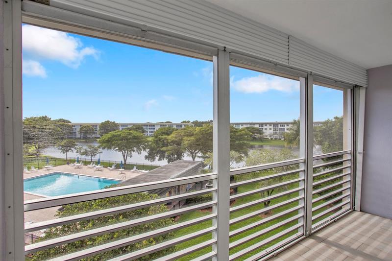 Image 34 of 38 For 1702 Andros Isle  D4