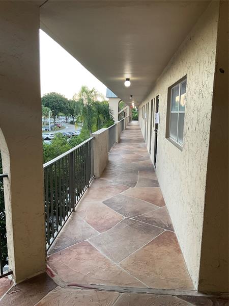 Image 11 of 29 For 6201 Falls Circle Dr 309