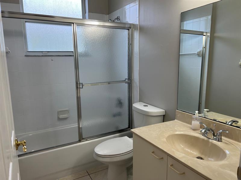 Image 15 of 55 For 4926 163 Ave