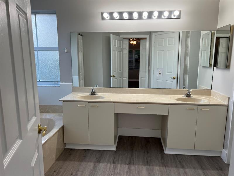 Image 20 of 55 For 4926 163 Ave